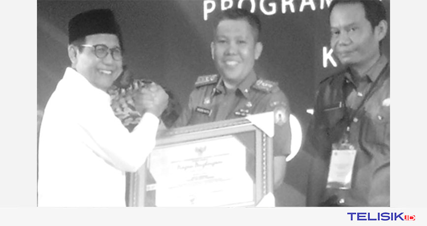 Bangun Lapangan Futsal Multi Fungsi, Bombana Diganjar Penghargaan