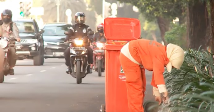 Wali Kota Kendari Akan Naikkan Gaji Petugas Kebersihan Tahun 2020