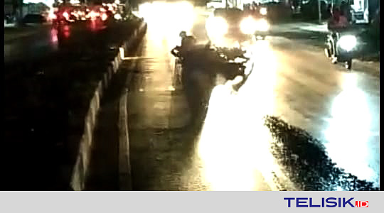 Supir Lalai, Solar Banjiri Jalan