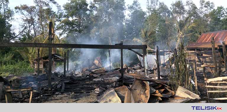 Kebakaran, Dua Unit Rumah Hangus