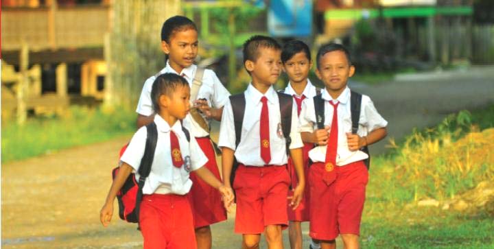 Pemkab Wakatobi Mulai Mendata Siswa Calon Penerima BSM 2020