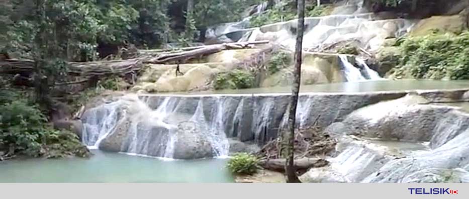 Pesona Air Terjun Moramo, Mampu Luruhkan Penat