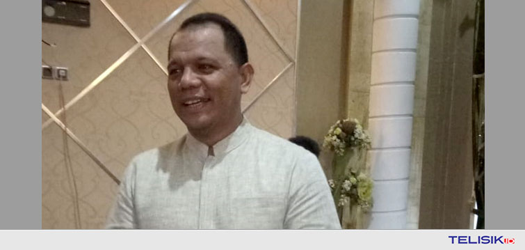 Pj Sekprov Pastikan Pengaspalan Poros Raha-Wamengkoli Dipercepat