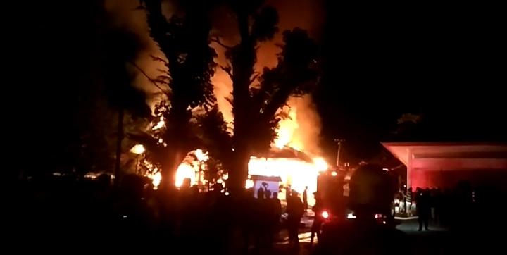 Kantor Perizinan Sultra Dilalap Si Jago Merah