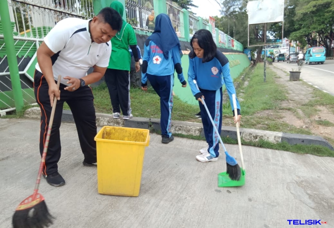 SMAN 4 Kendari Gelar Aksi Perduli Sampah