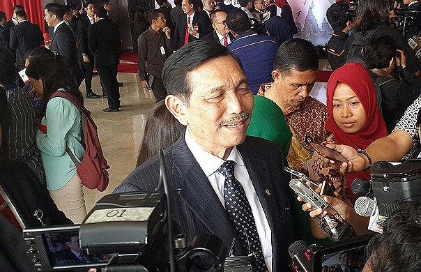 Bela 49 TKA Ilegal di Kendari, PKS Minta Luhut Dipanggil ke DPR