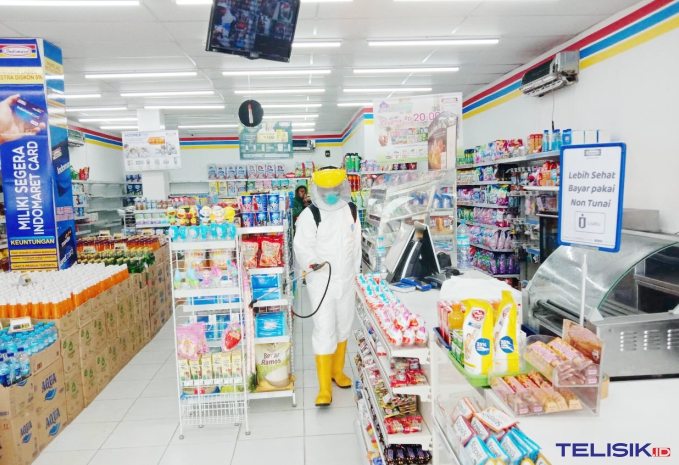 Karyawan Berstatus ODP, Minimarket di Konawe Disemprot Disinfektan