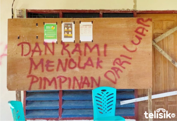 Balai Desa Disegel Warga Gegara Masker