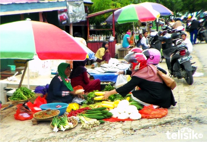 Berjuang di Tengah Wabah Corona, Pedagang di Bombana Rela Berjualan