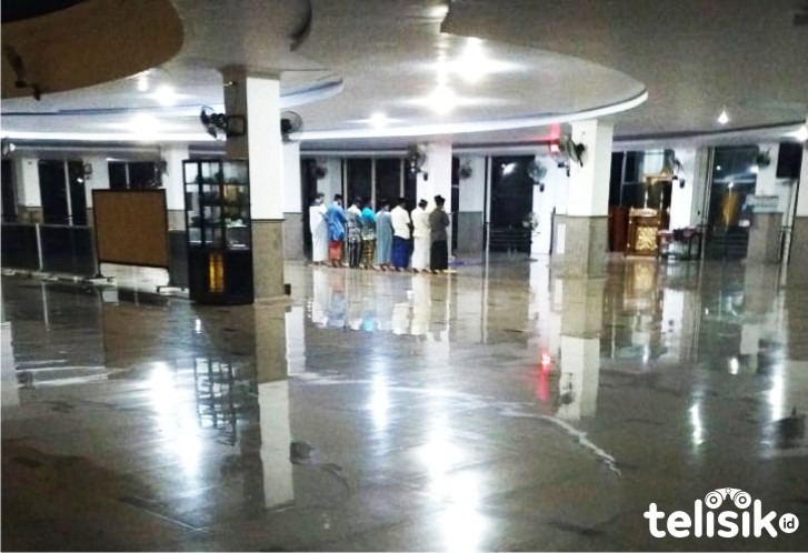 Masjid Agung Kolaka Utara Kosong