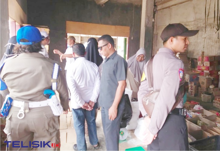 Menyebabkan Kerumunan, Penjual Obat  Dibubarkan