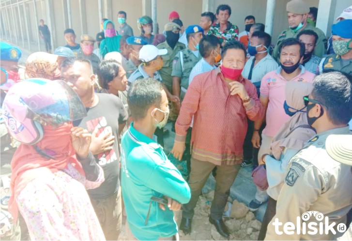 Pedagang yang Jualan di Bahu Jalan Mulai Direlokasi