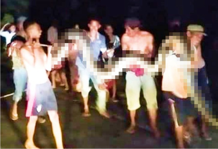 Ular Piton Delapan Meter Ditangkap Warga Mubar
