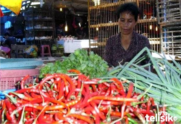 Wa Ina, Pedagang Sayur yang Tetap Berjualan di Tengah Wabah COVID-19