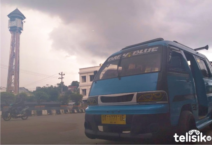 Wabah COVID-19, Pendapatan Supir Angkot Kendari Anjlok