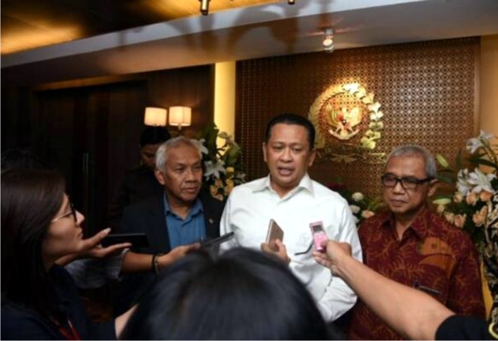 Bulan Juli 500 TKA China Masuk Sultra, Ketua MPR: Pemerintah Pusat Harus Kaji Ulang