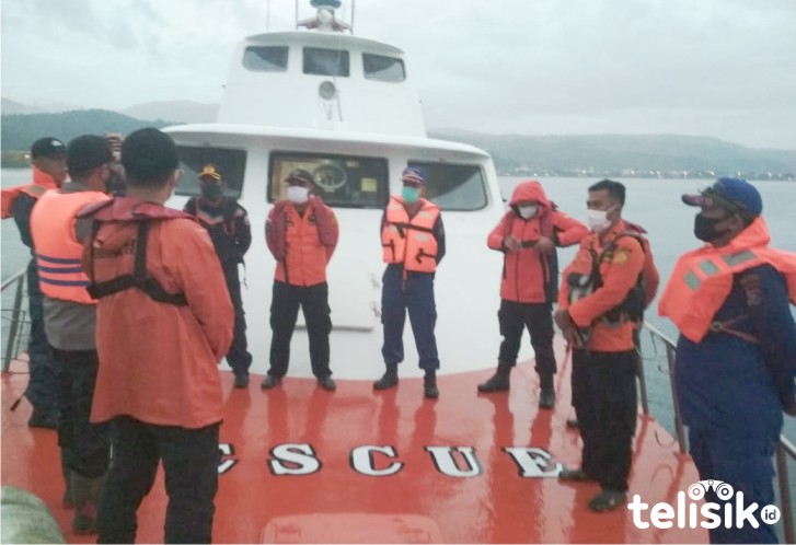 Kapal Dihantam Ombak, Empat Pemancing Hilang di Laut Kolaka