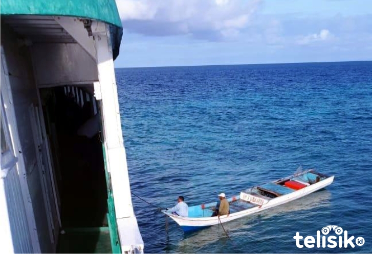 Kapal Kandas, 21 Orang Terombang Ambing di Laut Wakatobi