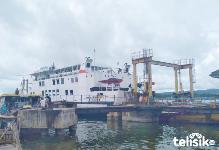 Lebaran, Buruh Pelabuhan tak Pikul Barang Malah Pukul Jidat