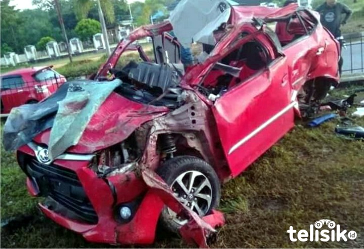Mobil Terguling, Satu Tewas Dua Luka Berat