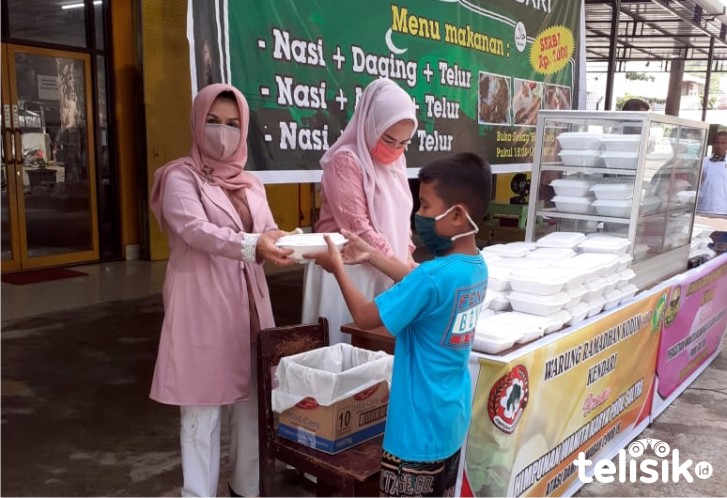 Di Kota Kendari, Ada Paket Nasi Berbuka Puasa Dijual Rp 2.000