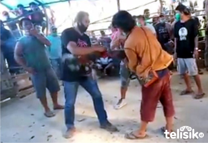 Pandemi COVID-19, Ratusan Pemuda Masih Gelar Judi Sabung Ayam