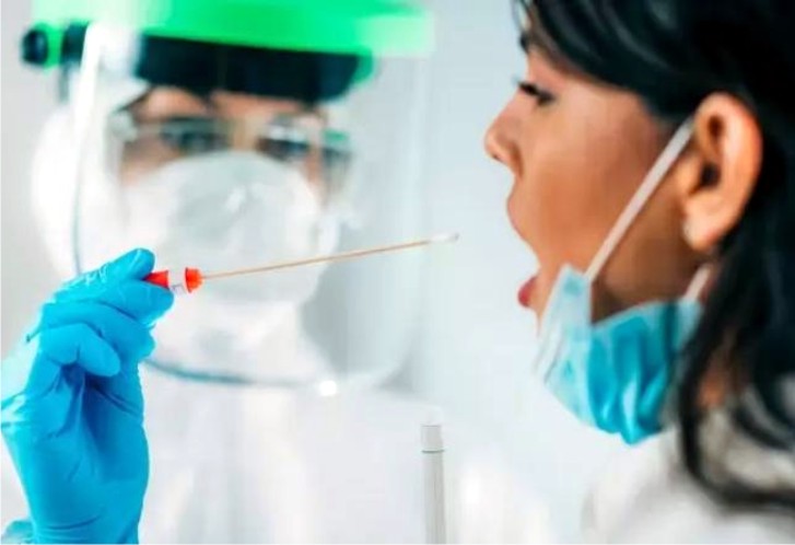 Penggunaan Alat Swab Test di RS Bahteramas Tunggu Reagen Tiba