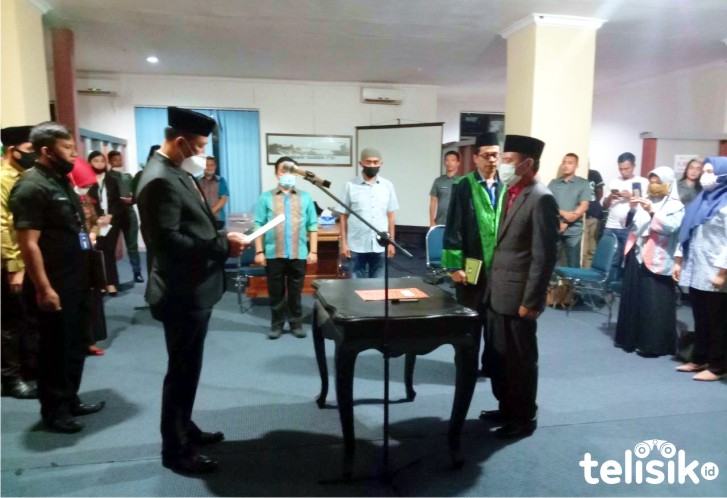 Sekda Konawe Lantik Kadis Dukcapil