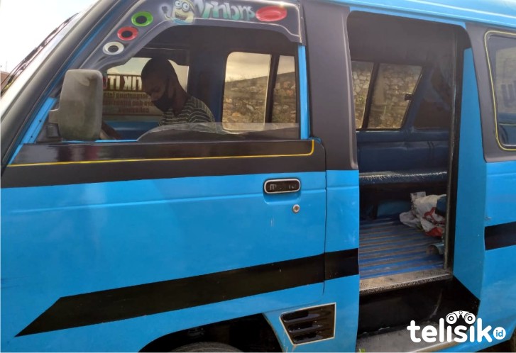 Sopir Angkot Senang Transportasi Umum Dibolehkan Beroperasi