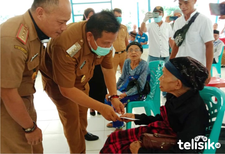 Terkendala Data, Baru Tujuh Desa di Muna Salurkan BLT