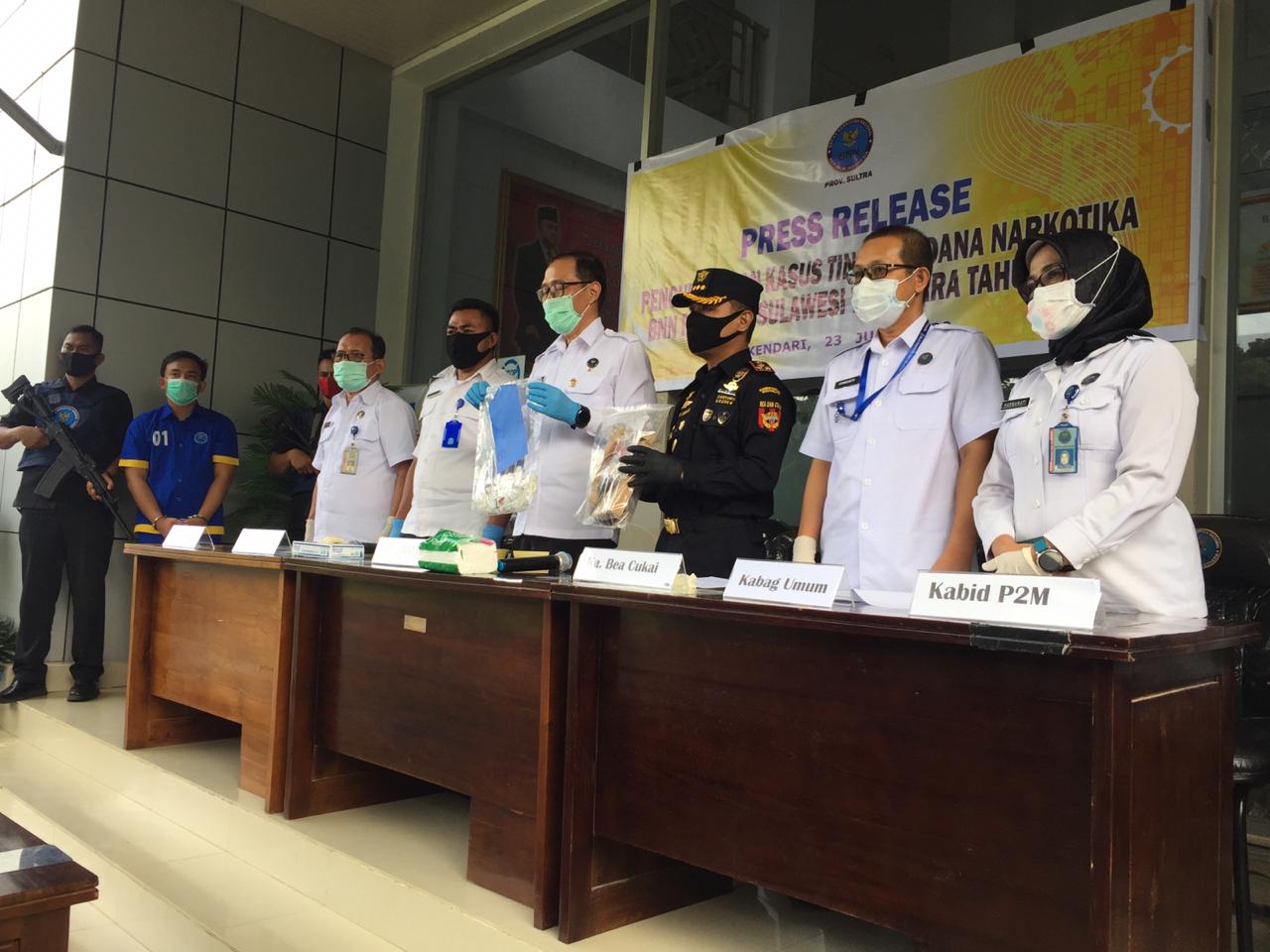 BNN Sultra Tangkap Pengedar Ganja Asal Jakarta