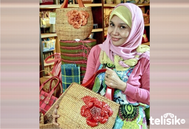 Ferry Yuliana Bisnis Tas Anyaman Rotan Asli Indonesia