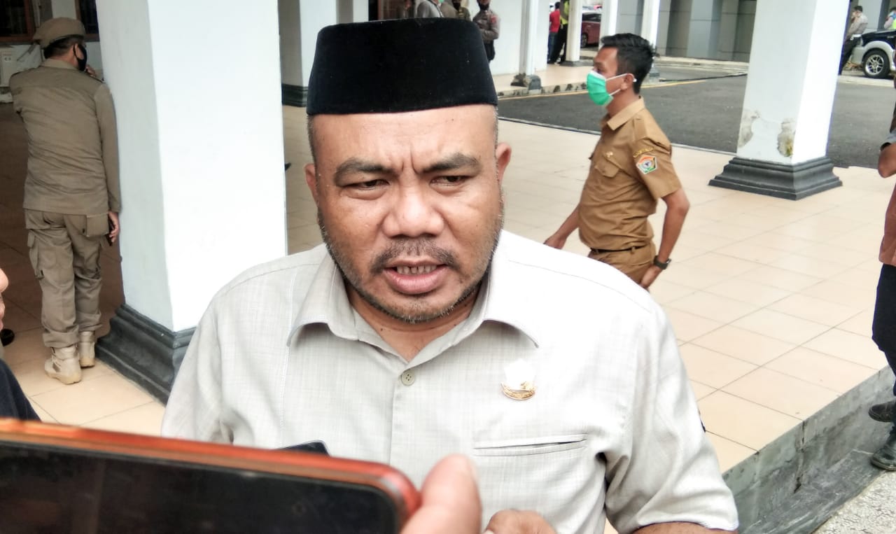 Jalan Raha-Lakapera Diblokir Warga, Dewan Sultra Anggarkan di 2021