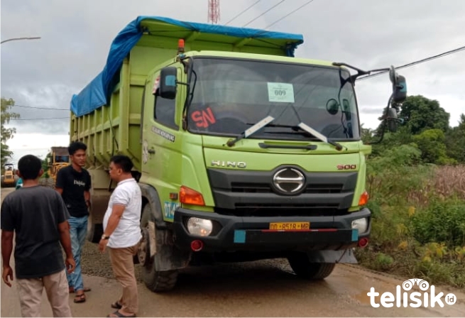 Kendaraan Angkutan Milik PT. Jhonlin Resahkan Warga