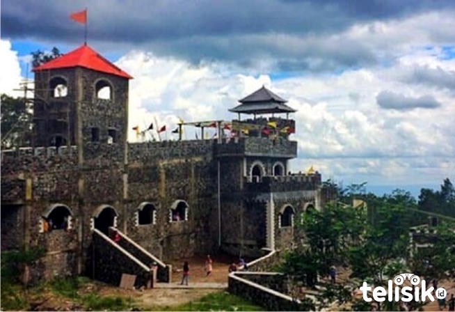 Keunikan The Lost World Castle yang Mirip Tembok Besar China