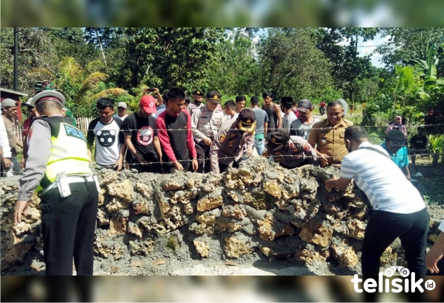 Blokade Beton Dibuka, Kapolres Muna Mediasi Dua Desa yang Bertikai
