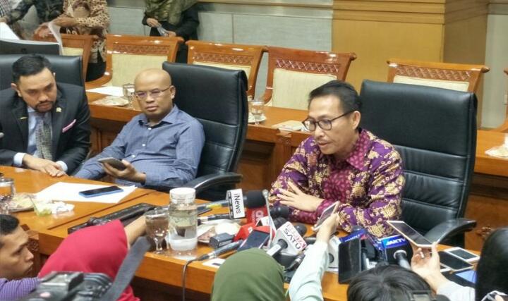 Politikus PDIP Minta Kapolri Usut Pembakaran Bendera Partainya