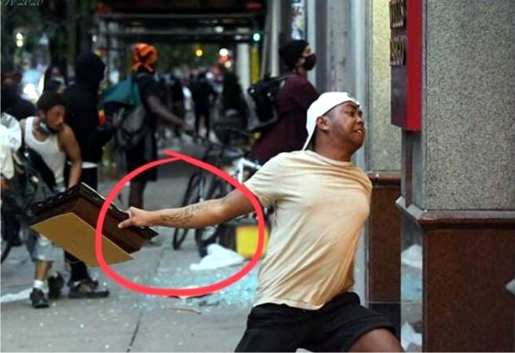 Potret Perusuh di Amerika Serikat Bertato 'Peta Indonesia'