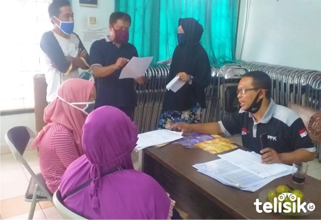 Relawan Mengajar: Bantu Wali Murid yang Kesulitan Daftar PPDB Online