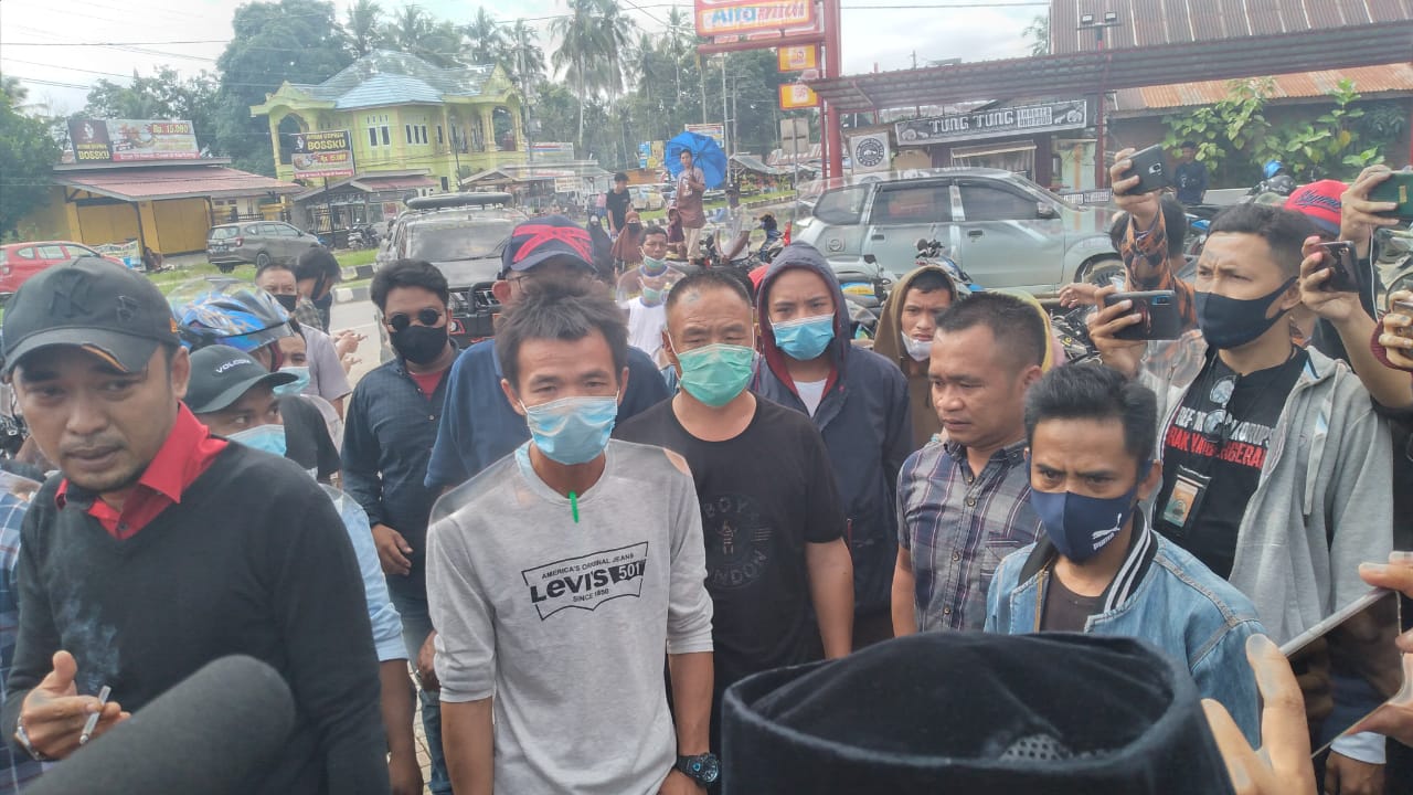 Satu TKA China Diciduk Demonstran