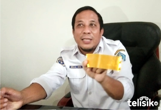 Sopir Truk Keluhkan Mahalnya Pasang Stiker APC, Kadishub Kendari: Bisa Beli di Luar