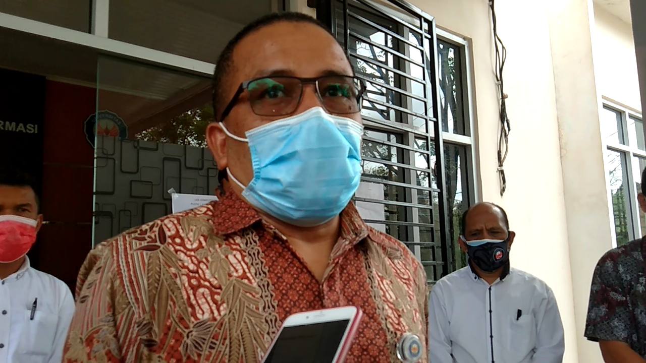 14 Calon Mahasiswa UHO Reaktif Saat Rapid Test