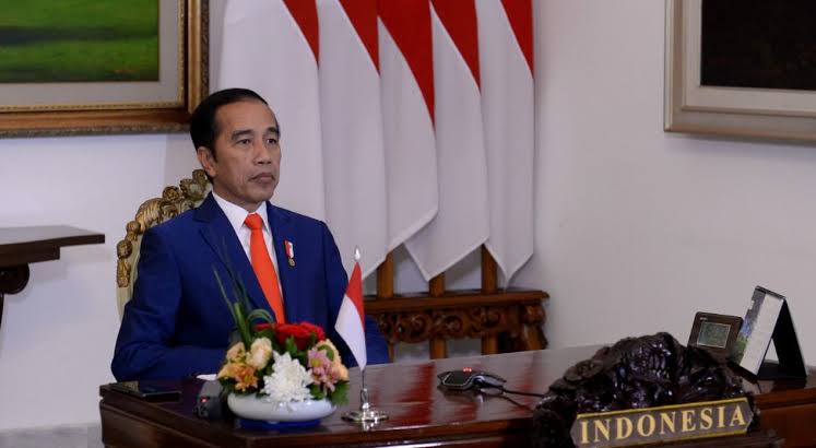 Jokowi Pimpin Upacara HUT Bhayangkara ke-74 via Online