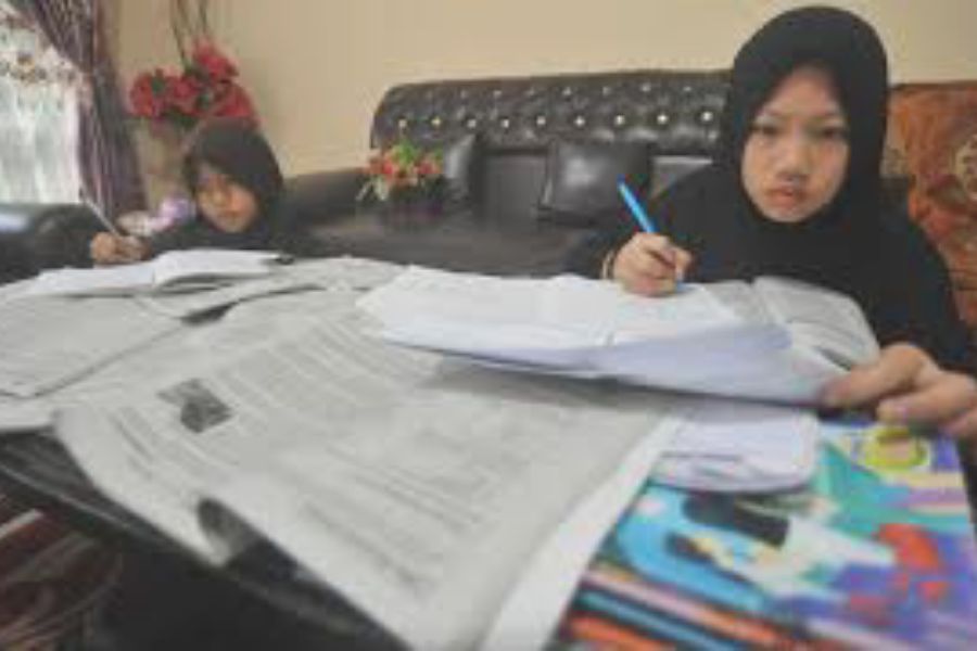 Mendikbud Permanenkan Belajar dari Rumah