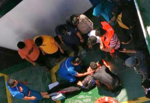 Penumpang Feri Rute Tampo-Torobulu Jatuh ke Laut