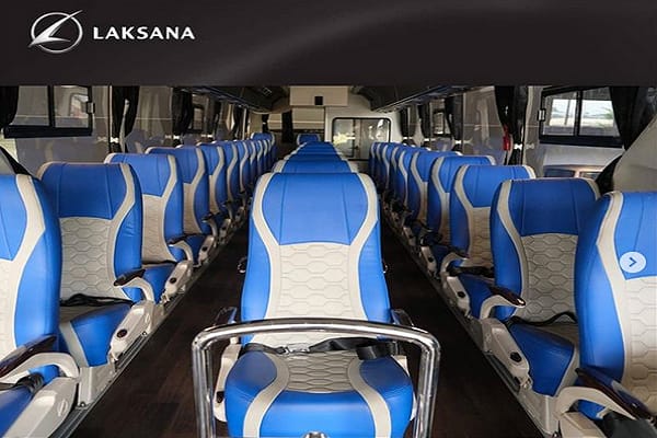 Telah Hadir, Bus Physical Distancing