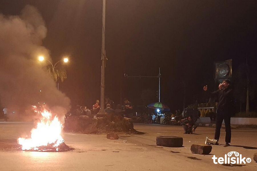 TKA China Dikabarkan Tiba Malam Ini, Mahasiswa Blokade Perbatasan Kota