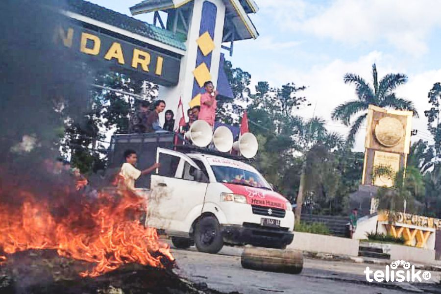 Tolak TKA Gelombang Tiga, Pendemo Berkumpul di Perbatasan Kota