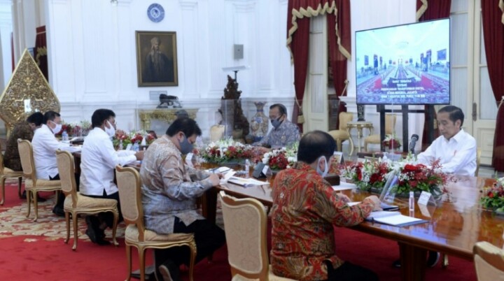 Jokowi Desak Menkominfo Percepat Penyediaan Layanan Internet di 12.500 Desa