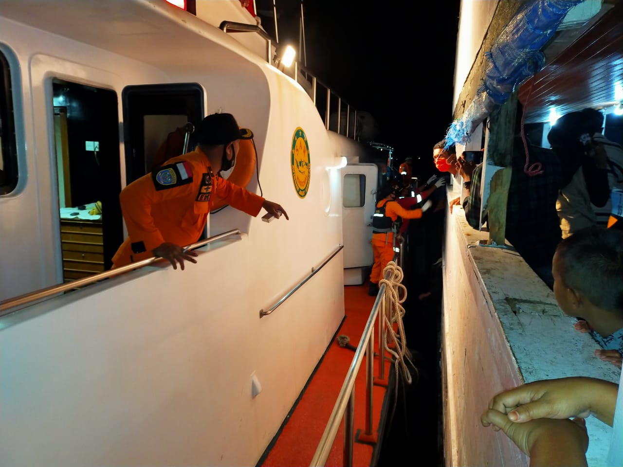 Bawa 66 Penumpang, Kapal Mati Mesin di Laut Buton Selatan